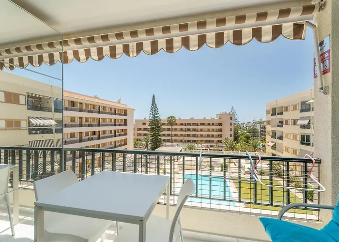 Apto Feliz-los Cristianos Beach, Pool & Center *