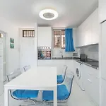Apto Feliz-los Cristianos Beach, Pool & Center