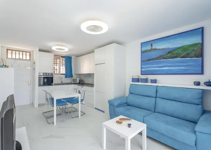 Apto Feliz-los Cristianos Beach, Pool & Center