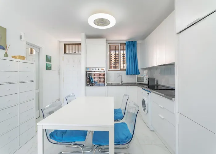 Apto Feliz-los Cristianos Beach, Pool & Center