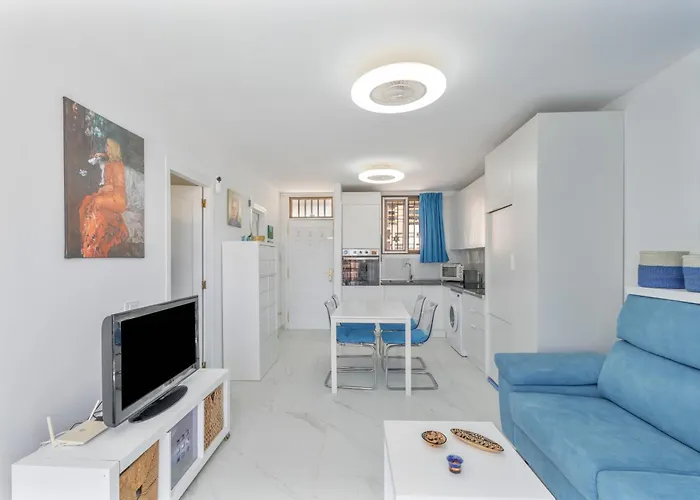 Apto Feliz-los Cristianos Beach, Pool & Center